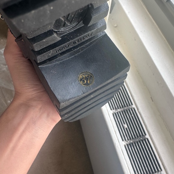 LV print Boots - Picture 8 of 8